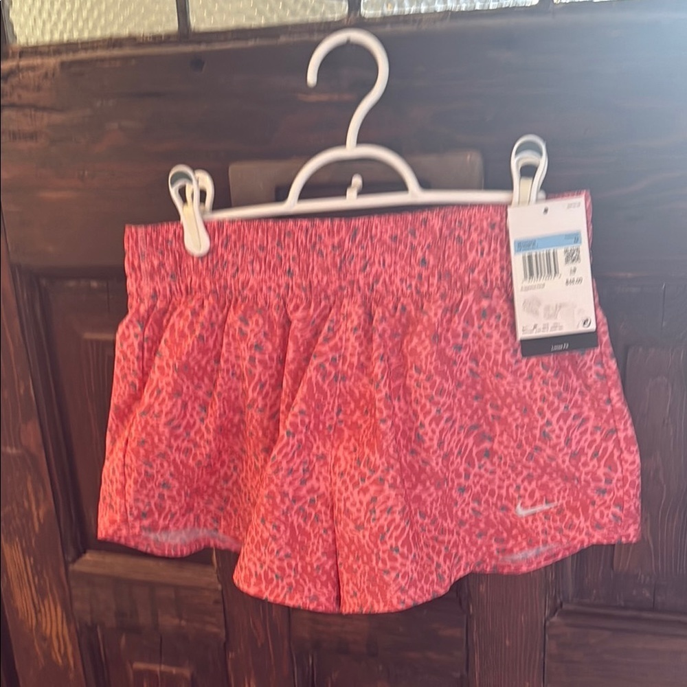 NWT! Nike Women’s Vibrant Pink Patterned Shorts